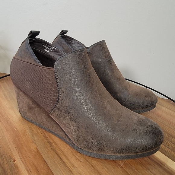 Pierre Dumas Sabrine-7 Brown Faux Leather Wedge Bootie Size 8 - Picture 7 of 17